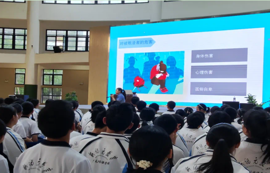 落實習(xí)總書記重要指示——法治教育從娃娃抓起